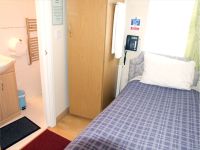 All rooms come with all the facilities you would expect such as tea/coffee making facilities and hairdryers! A typical single room at Jims Guest House